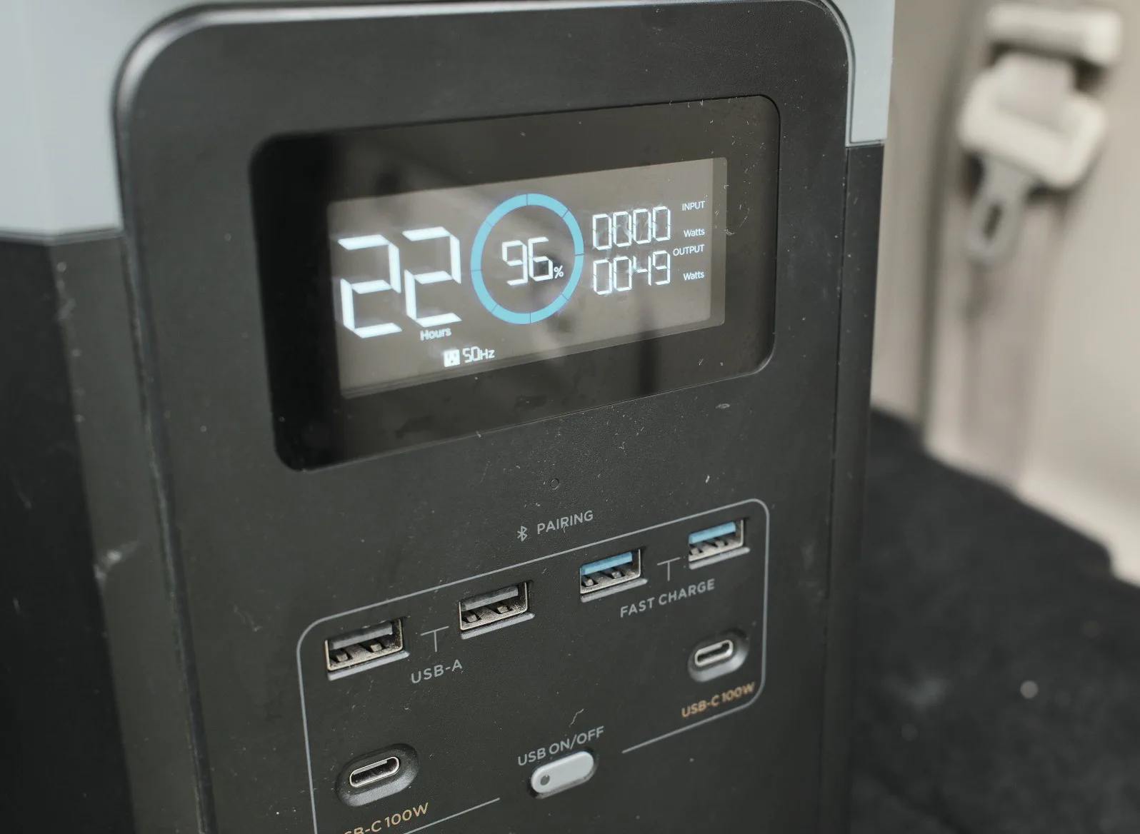 Bei laufender Pumpe und UV-Anlage werden ca. 50 W Leistung gebraucht